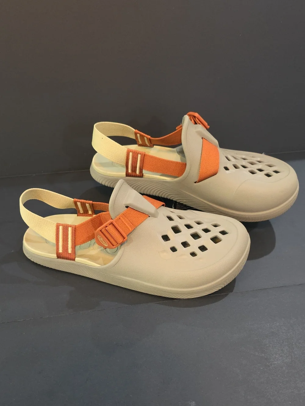 Chaco Chillos Men's Beige Sandal with Orange Straps Size 12